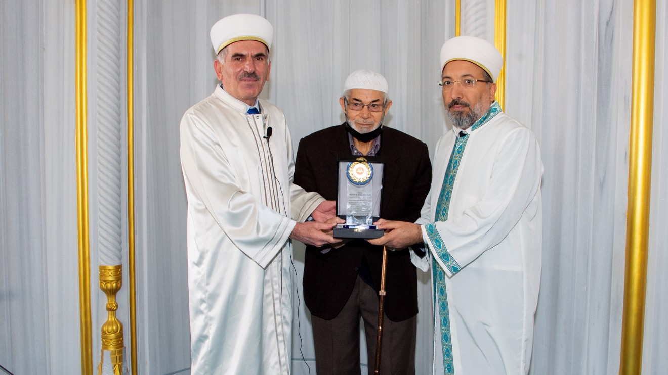 Selçuk Üniversitesindeki Nurullah - Fatımatü'z-Zehra Eken Cami açıldı